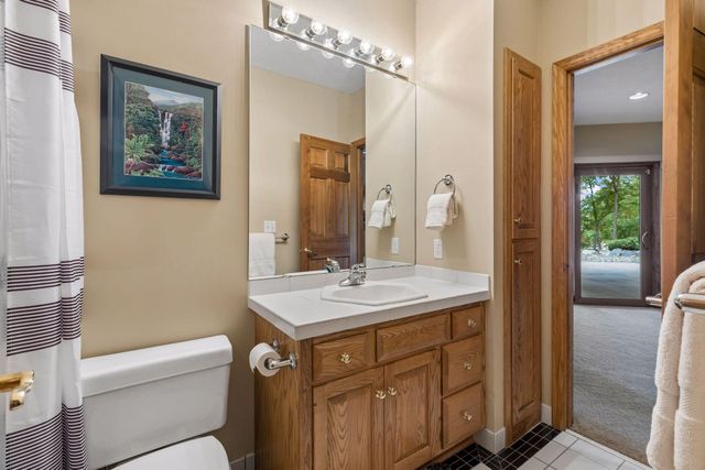 7524 Auto Club Circle, Bloomington, MN 55438