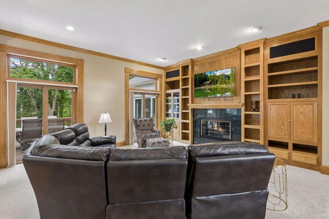 7524 Auto Club Circle, Bloomington, MN 55438
