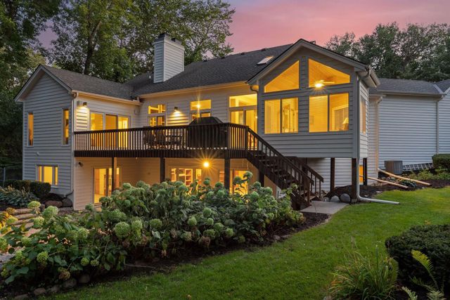 7524 Auto Club Circle, Bloomington, MN 55438