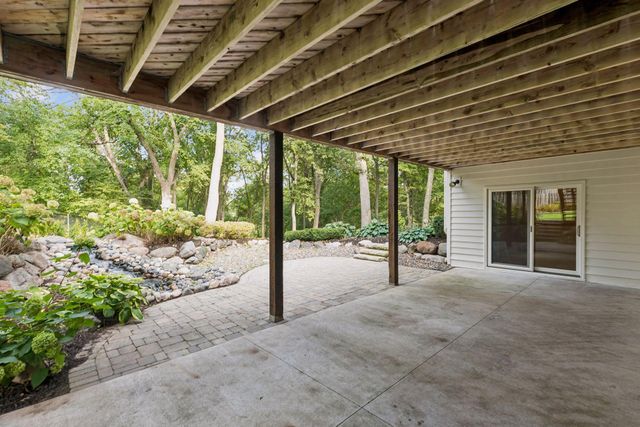 7524 Auto Club Circle, Bloomington, MN 55438