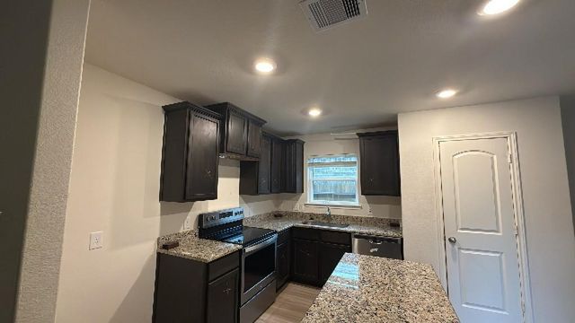 10781 Castle Rock Drive, Cleveland, TX 77328