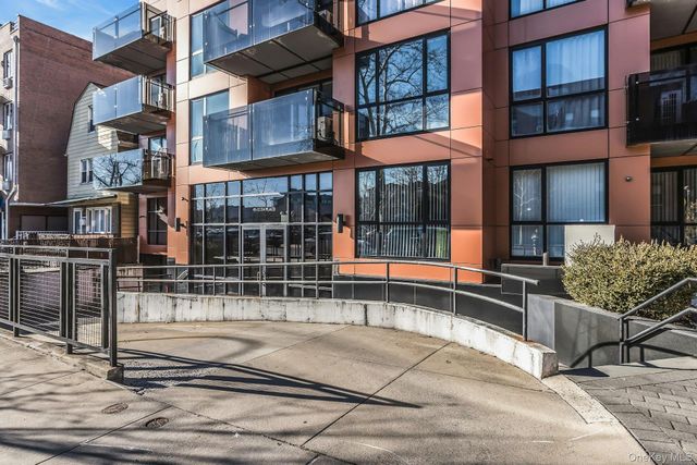 43-12 214th Place 4D, Bayside, NY 11361