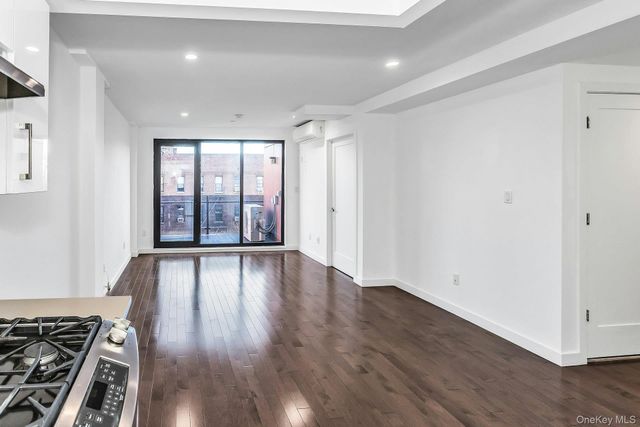 43-12 214th Place 4D, Bayside, NY 11361