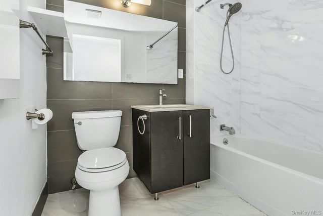 43-12 214th Place 4D, Bayside, NY 11361