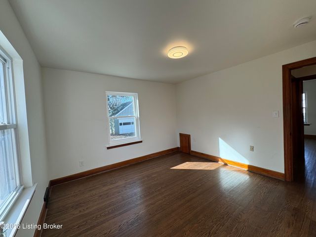 1326 Phyllis Ave, Louisville, KY 40215