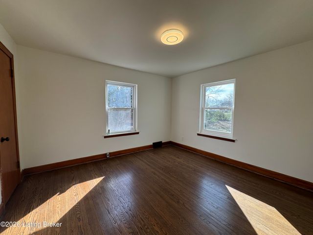 1326 Phyllis Ave, Louisville, KY 40215