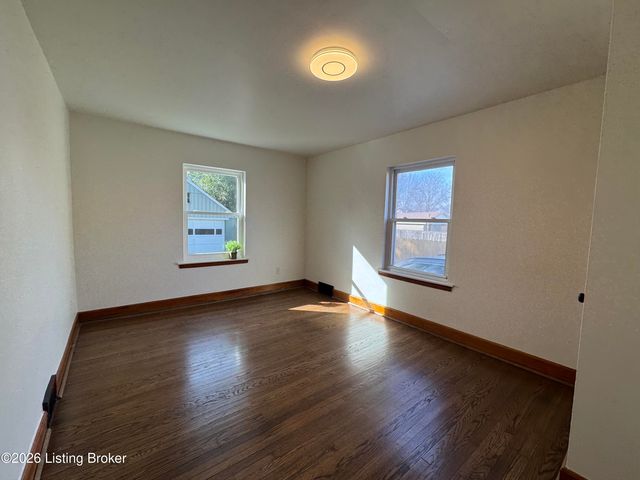 1326 Phyllis Ave, Louisville, KY 40215