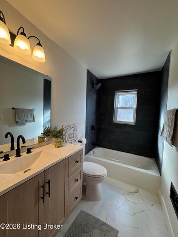 1326 Phyllis Ave, Louisville, KY 40215