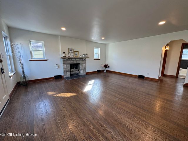 1326 Phyllis Ave, Louisville, KY 40215