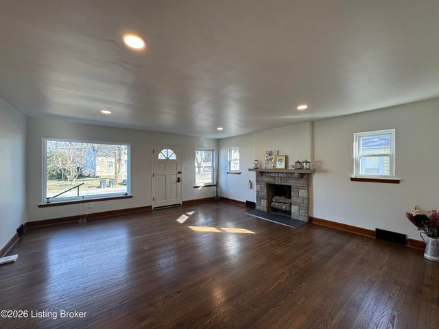 1326 Phyllis Ave, Louisville, KY 40215