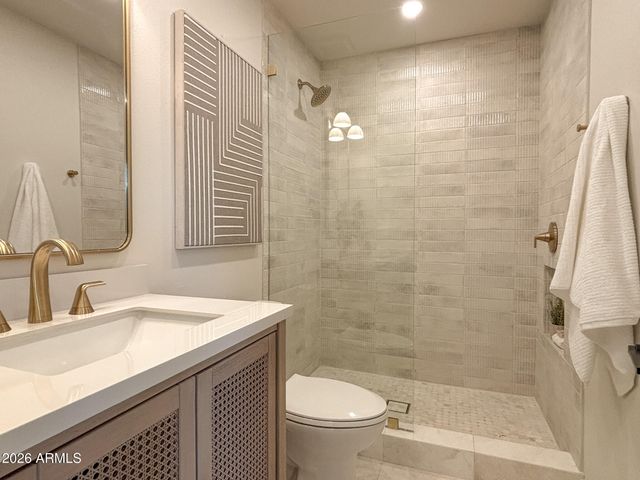 2741 E SYLVIA Street, Phoenix, AZ 85032