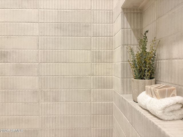 2741 E SYLVIA Street, Phoenix, AZ 85032