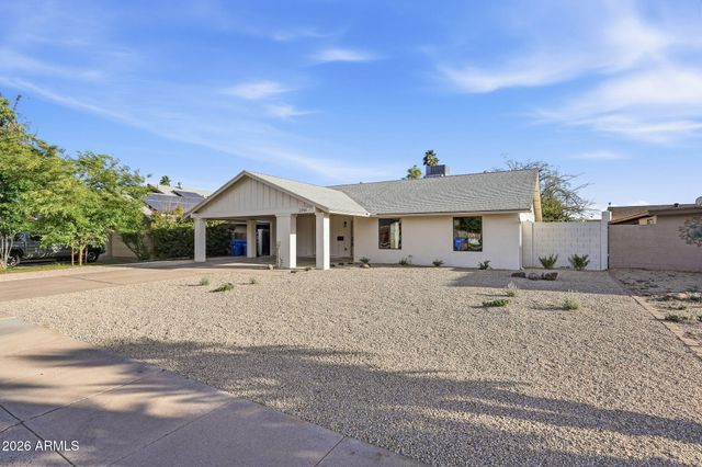 2741 E SYLVIA Street, Phoenix, AZ 85032