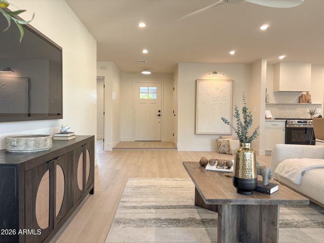 2741 E SYLVIA Street, Phoenix, AZ 85032