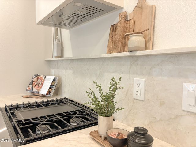 2741 E SYLVIA Street, Phoenix, AZ 85032