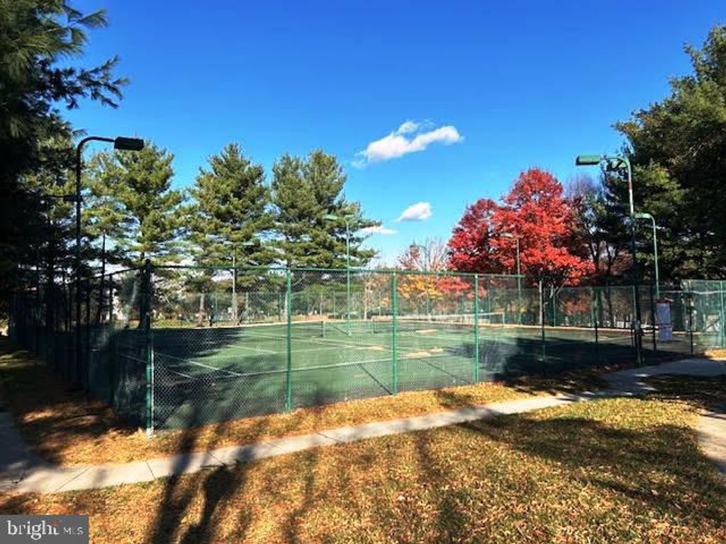 Image 15 of property listing at 4828 STONE SHOP CIR #4828, Owings Mills, MD 21117