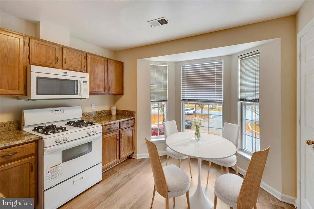 Image 7 of property listing at 4828 STONE SHOP CIR #4828, Owings Mills, MD 21117
