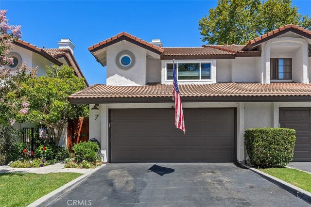 7 Shadow Hill, Laguna Hills, CA 92653