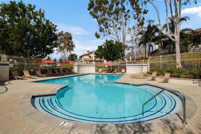 7 Shadow Hill, Laguna Hills, CA 92653