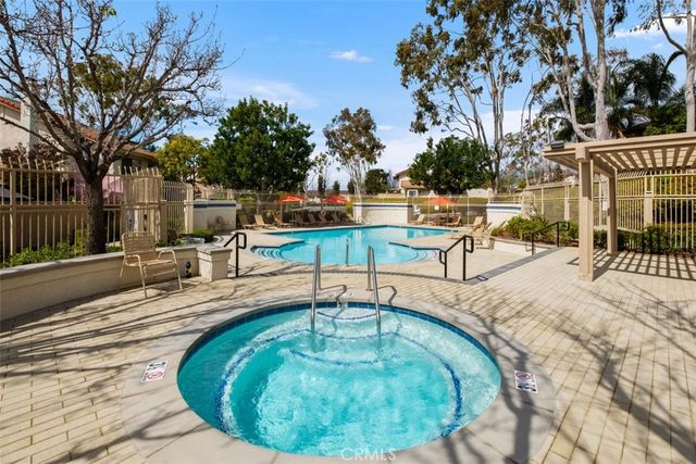 7 Shadow Hill, Laguna Hills, CA 92653