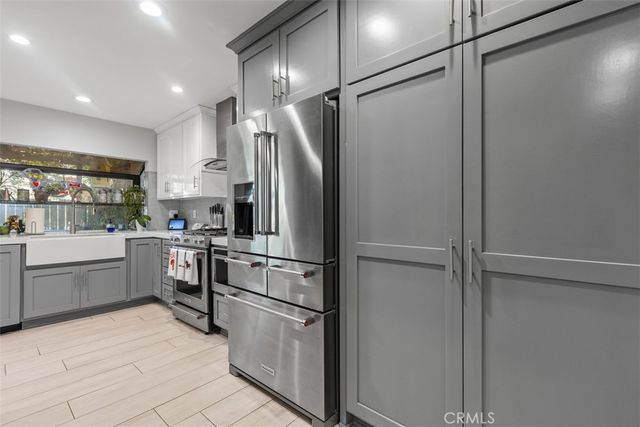 7 Shadow Hill, Laguna Hills, CA 92653