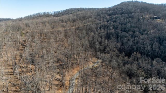 000 Rainbow Trout Drive, Spruce Pine, NC 28777