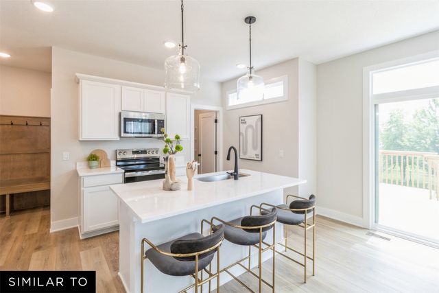 5005 147th Street, Urbandale, IA 50323