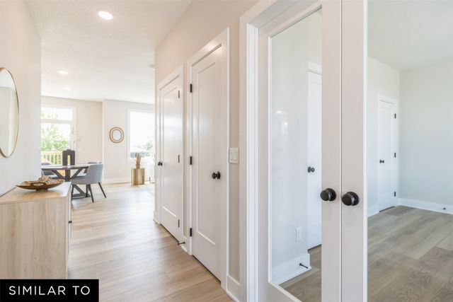 5005 147th Street, Urbandale, IA 50323