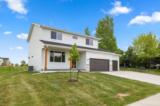 5005 147th Street, Urbandale, IA 50323