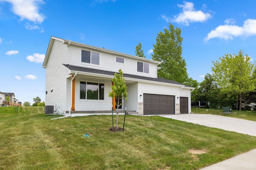 5005 147th Street, Urbandale, IA 50323