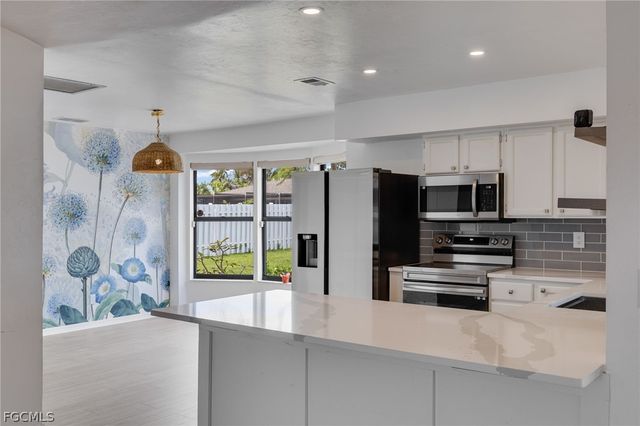 3414 SE 2nd PL, Cape Coral, FL 33904