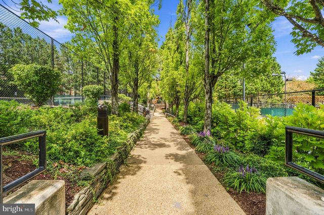636 KENT OAKS WAY, Gaithersburg, MD 20878