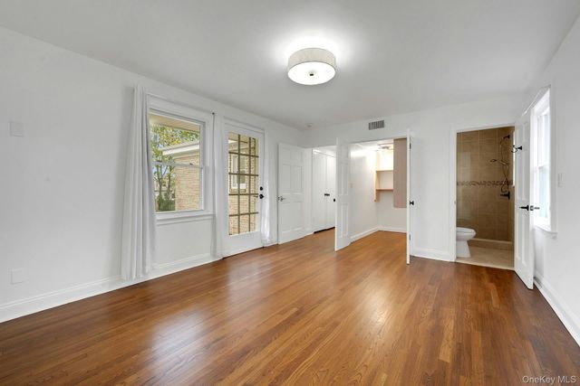 1 Echo Bay Place, New Rochelle, NY 10805