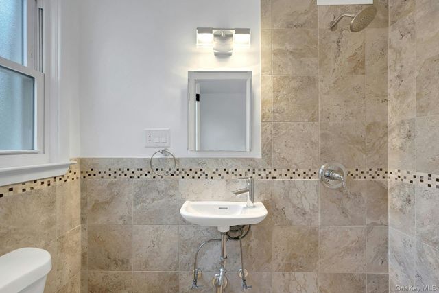 1 Echo Bay Place, New Rochelle, NY 10805