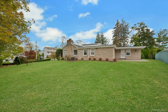 1 Echo Bay Place, New Rochelle, NY 10805