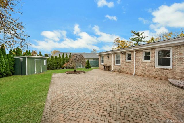 1 Echo Bay Place, New Rochelle, NY 10805