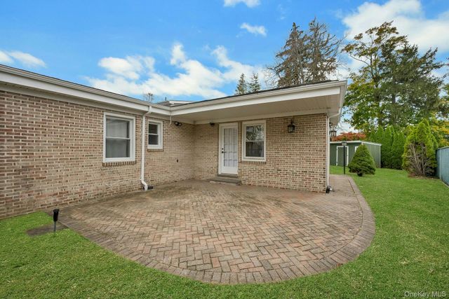 1 Echo Bay Place, New Rochelle, NY 10805