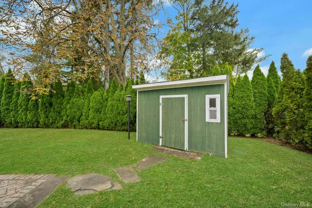 1 Echo Bay Place, New Rochelle, NY 10805