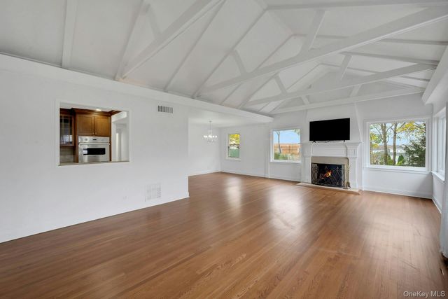 1 Echo Bay Place, New Rochelle, NY 10805