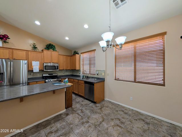 6525 S 37TH Lane, Phoenix, AZ 85041