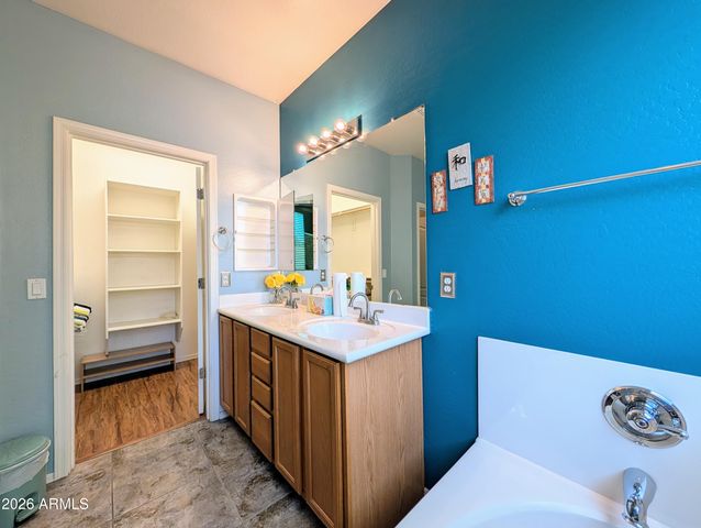 6525 S 37TH Lane, Phoenix, AZ 85041
