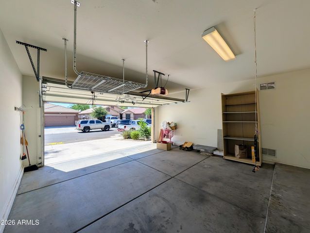 6525 S 37TH Lane, Phoenix, AZ 85041