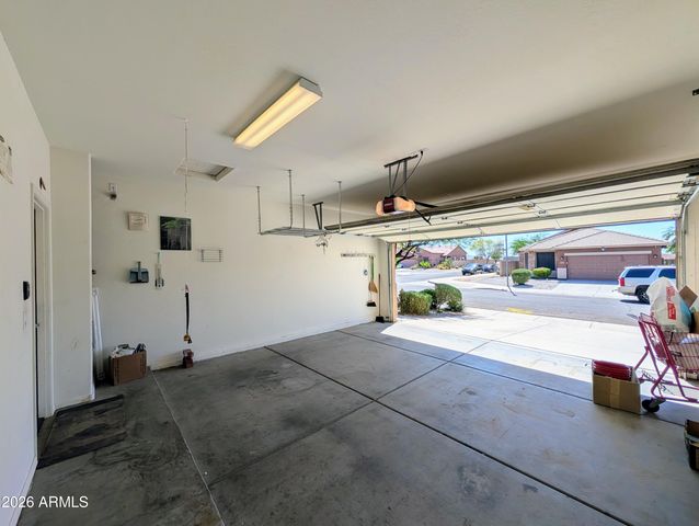 6525 S 37TH Lane, Phoenix, AZ 85041