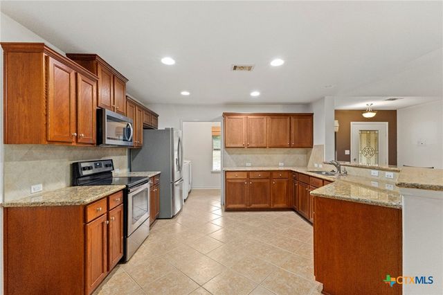 101 Queen Anne Circle, Canyon Lake, TX 78133