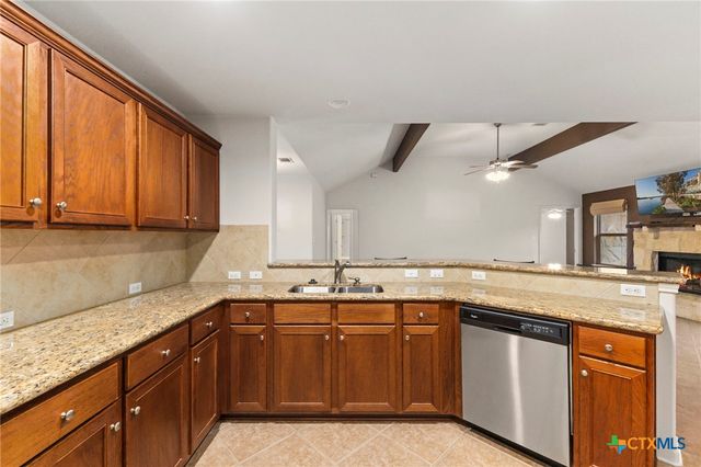 101 Queen Anne Circle, Canyon Lake, TX 78133