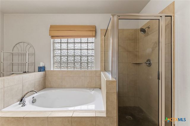 101 Queen Anne Circle, Canyon Lake, TX 78133