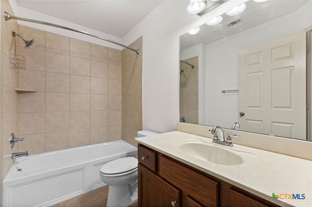 101 Queen Anne Circle, Canyon Lake, TX 78133