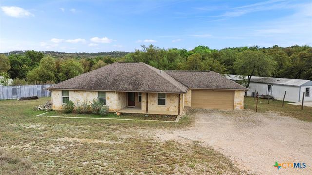 101 Queen Anne Circle, Canyon Lake, TX 78133