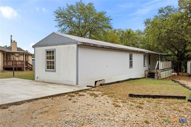 101 Queen Anne Circle, Canyon Lake, TX 78133