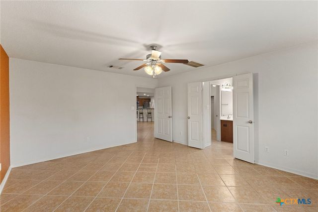 101 Queen Anne Circle, Canyon Lake, TX 78133